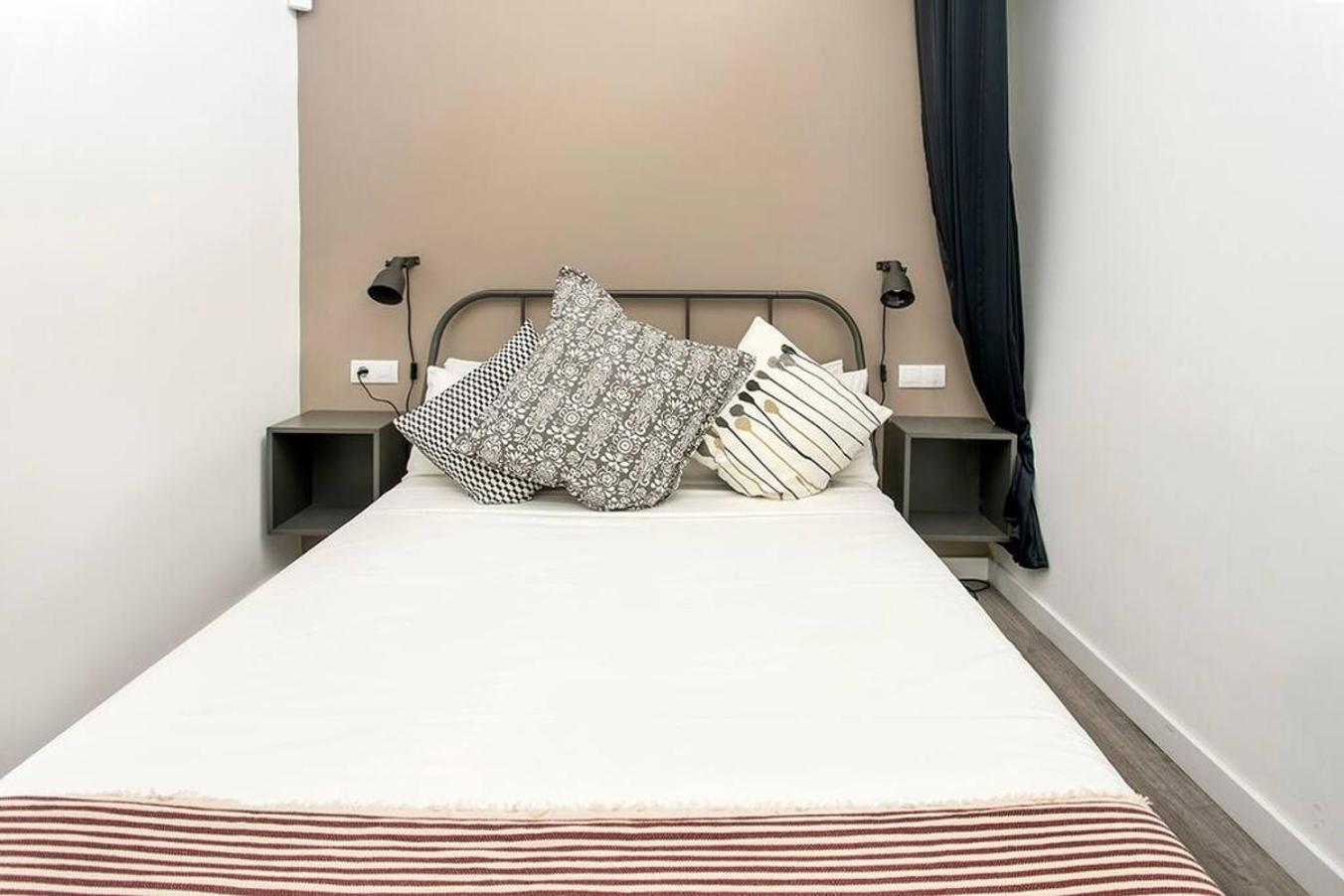 شقة Cozy&New With Terrace لوسبيتاليت دي يوبريغات المظهر الخارجي الصورة